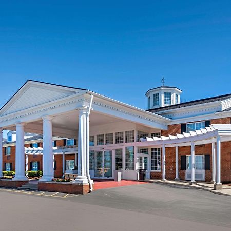 Clarion Hotel Conference Center - North Lexington Exteriör bild