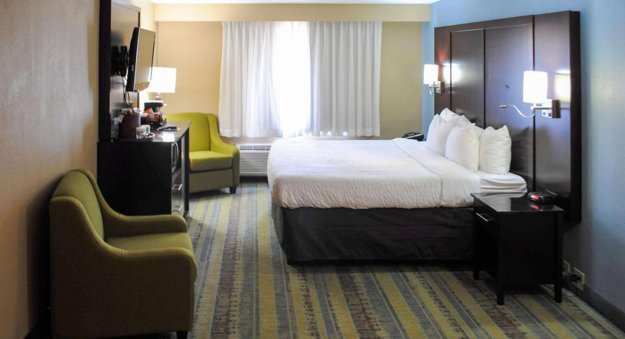 Clarion Hotel Conference Center - North Lexington Exteriör bild