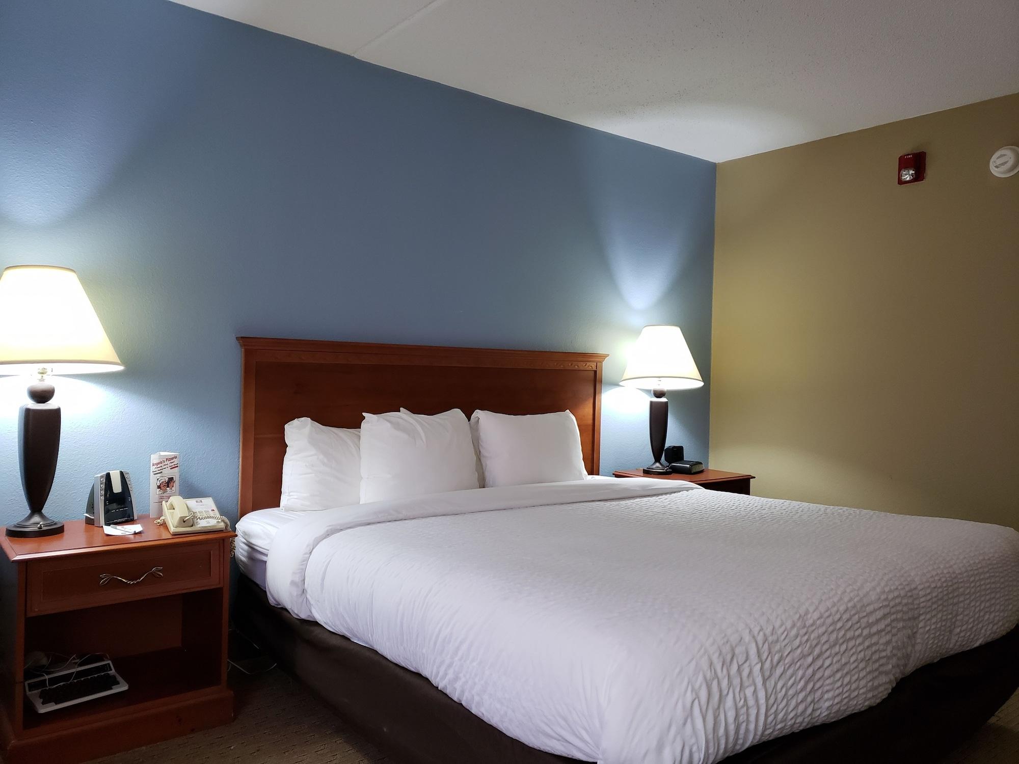 Clarion Hotel Conference Center - North Lexington Exteriör bild