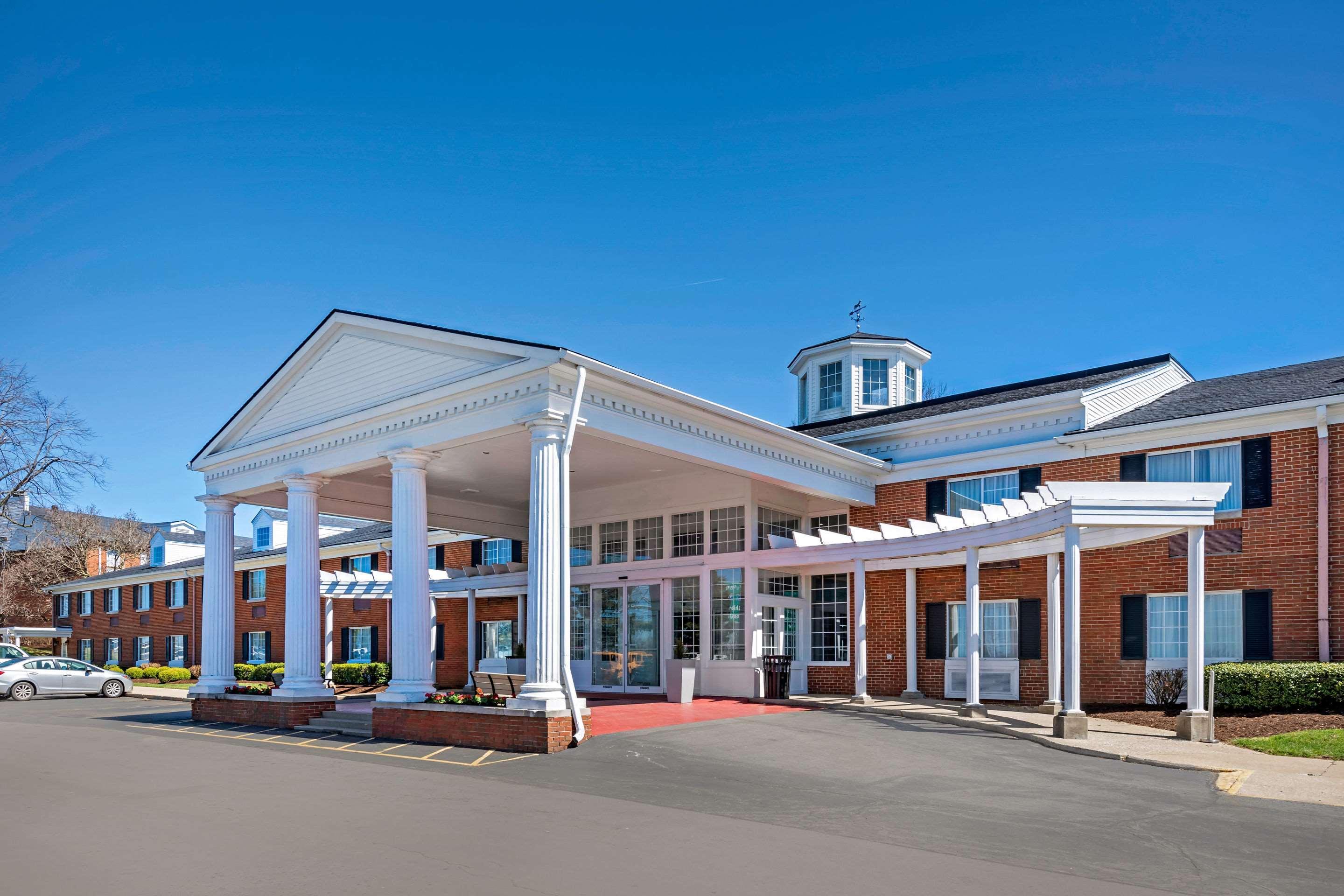 Clarion Hotel Conference Center - North Lexington Exteriör bild